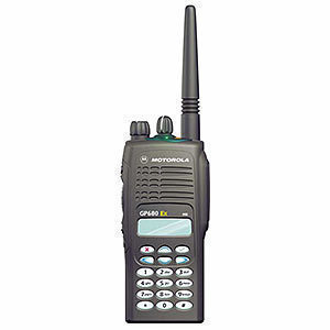 Motorola GP680 носимая радиостанция